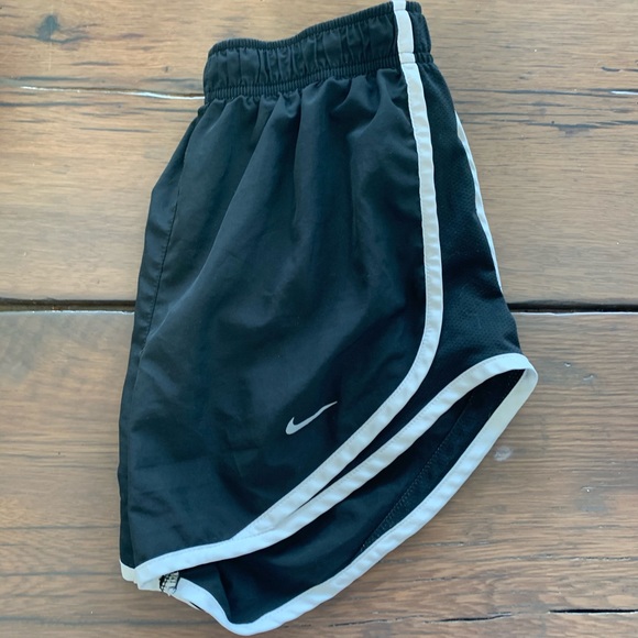 Nike Dri-Fit Shorts - Picture 2 of 4
